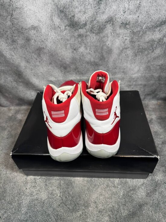 Size 12 | Jordan 11 Cherry No Box | Pre-Owned main image 4